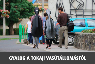 Gyalog a tokaji vasútállomástól